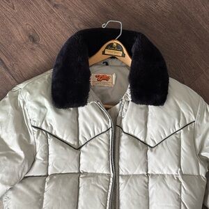 Vintage 1970s Comfy Grey Down Puffer Jacket Black Collar Made in USA Western